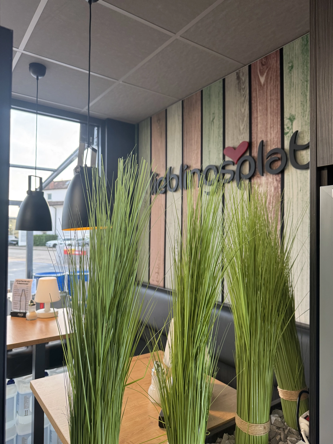 Probst Carwash GmbH - Autowaschanlage mit Bistro - Bistro-Interieur