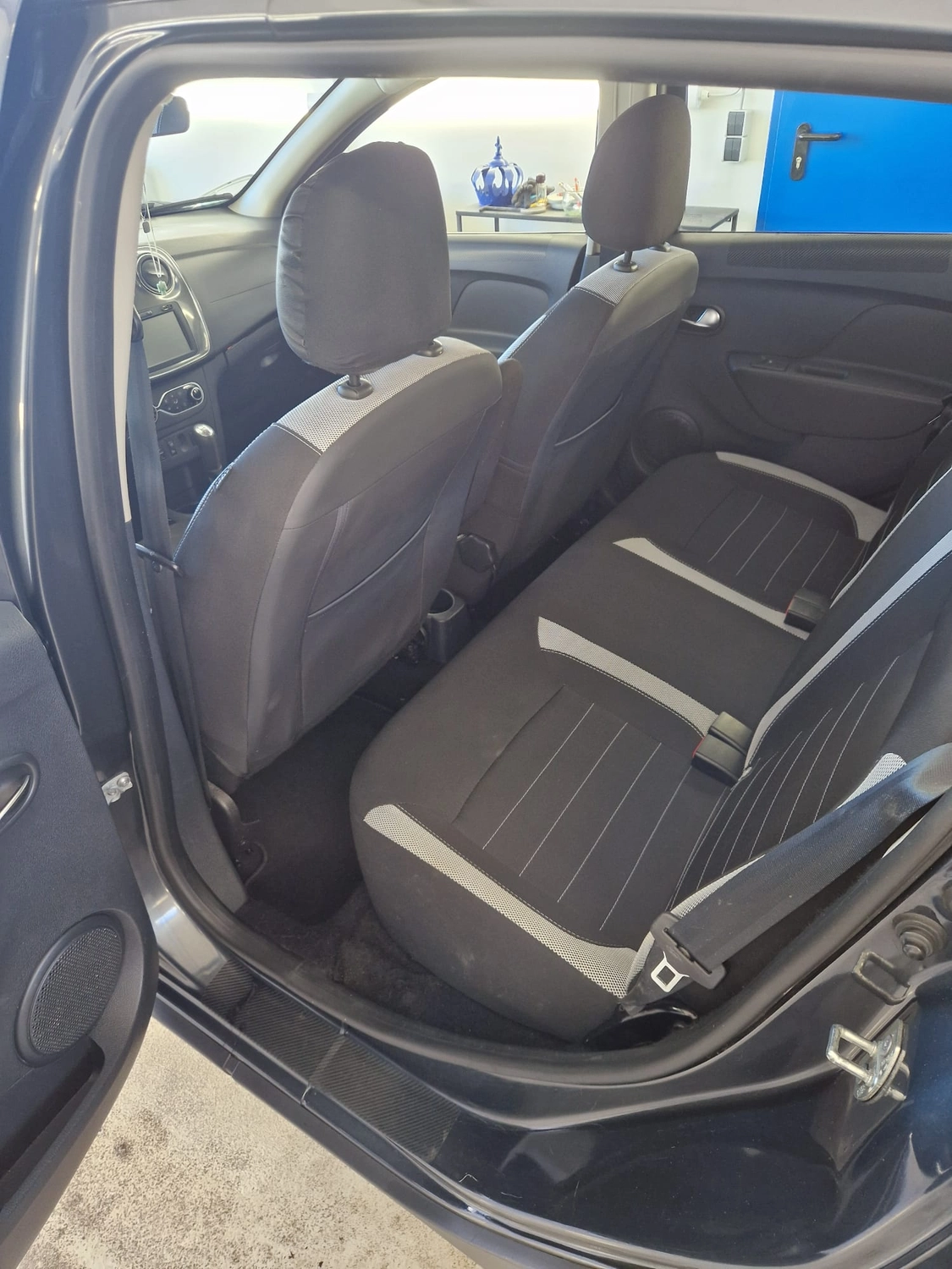 Probst Carwash GmbH - Autowaschanlage mit Bistro - Fahrzeugaufbereitungskonzept. Autoreinigung und -politur.